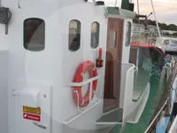 Tàu đánh cá để bán