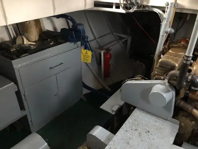 Sà lan để bán