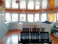 Tàu kéo để bán
