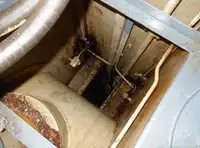 Tàu làm việc để bán