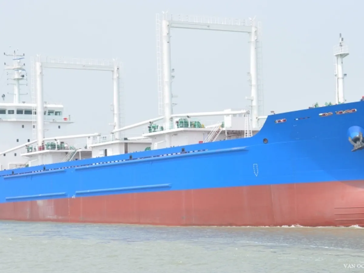Tàu lạnh để bán