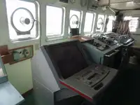 Tàu cung cấp để bán