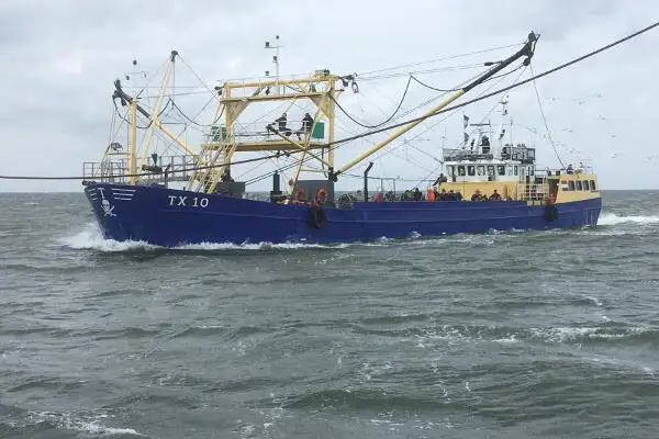Tàu chở khách để bán