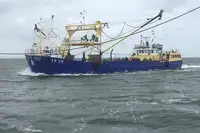 Tàu chở khách rao bán