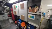Tàu cung cấp để bán