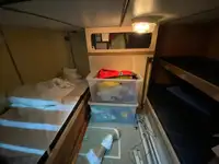 Tàu kéo để bán