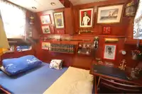 Tàu chữa cháy để bán