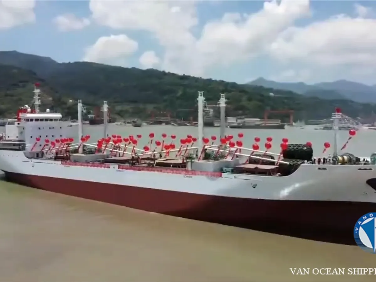 Tàu lạnh để bán