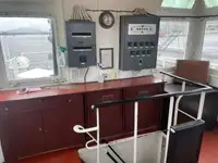 Tàu kéo để bán