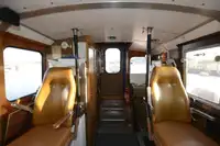 Tàu dẫn đường để bán