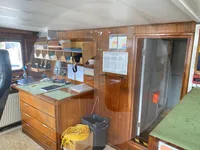 Tàu khảo sát để bán