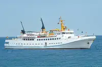 Tàu du lịch để bán