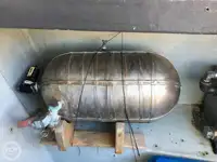 Tàu kéo lưới để bán