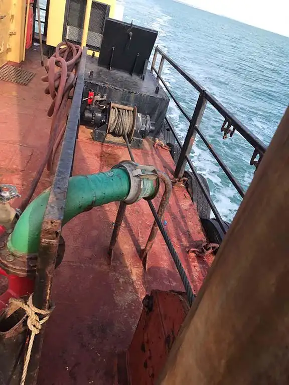 Tàu nạo vét để bán