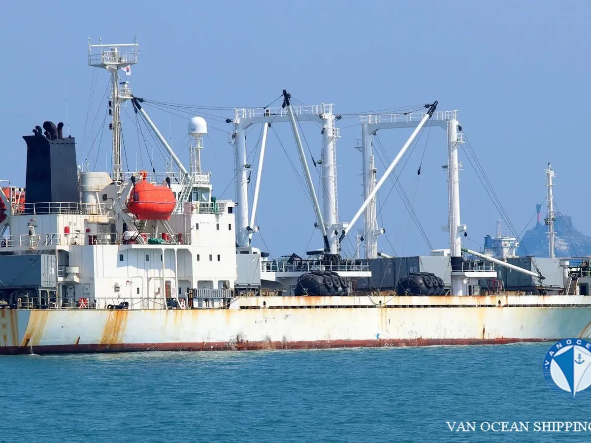 Tàu lạnh để bán