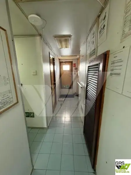 Tàu kéo để bán