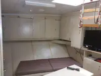 Tàu khảo sát để bán