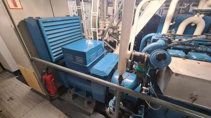 Tàu cung cấp để bán
