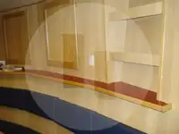 Tàu kéo lưới để bán