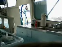 Tàu kéo lưới để bán