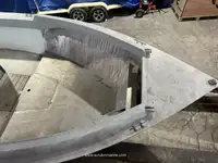 Tàu làm việc để bán