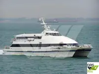 Tàu chở khách rao bán