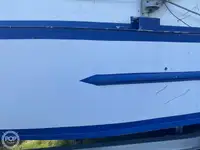 Tàu kéo lưới để bán