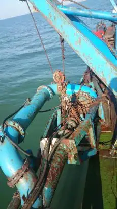 Tàu nạo vét để bán