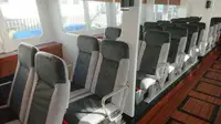Tàu phà để bán
