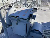 Tàu đổ bộ, chở hàng để bán