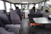 Tàu chở thủy thủ đoàn để bán