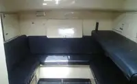 Tàu dẫn đường để bán