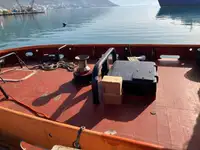 Tàu kéo để bán
