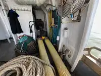 Tàu nạo vét để bán