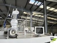 Tàu chở khách và hàng hóa để bán