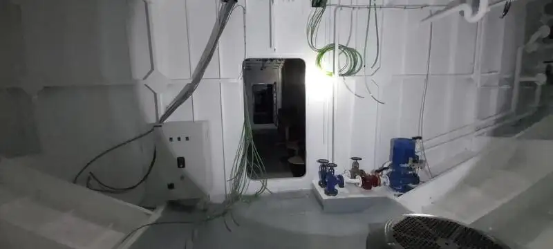 Tàu du lịch để bán