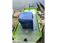 Tàu làm việc để bán