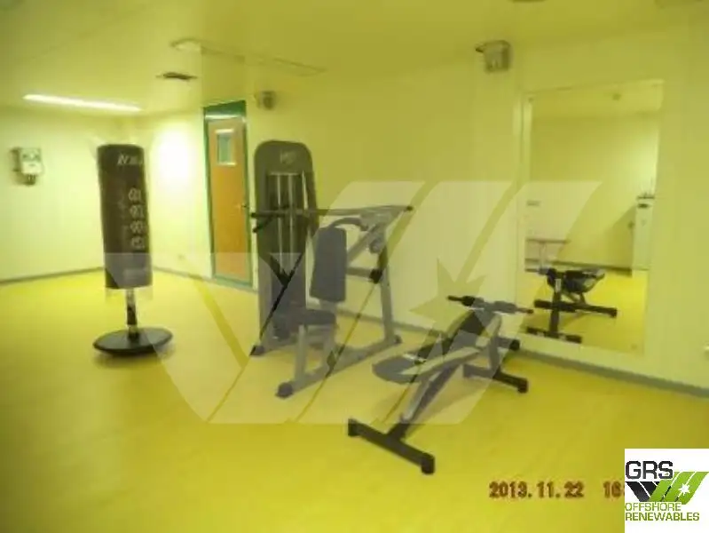Sà lan chở người để bán