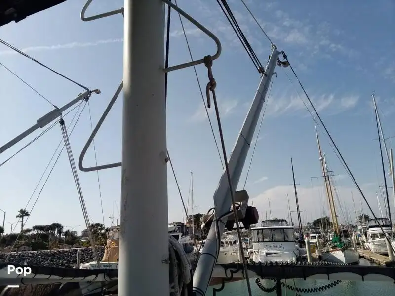 Tàu hỗ trợ lặn để bán