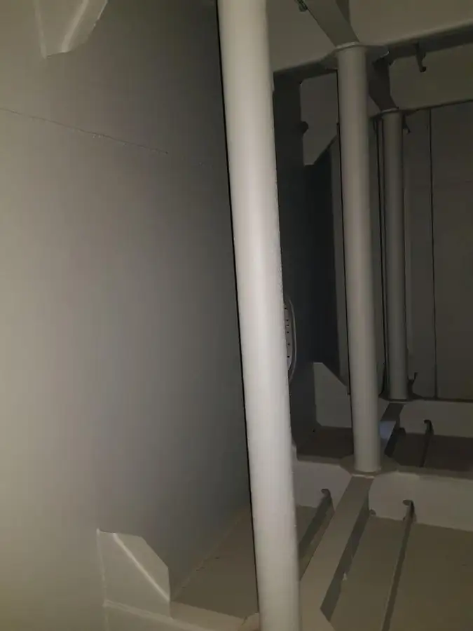 Sà lan để bán