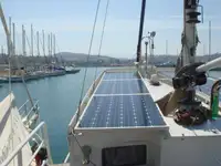 Tàu kéo lưới để bán