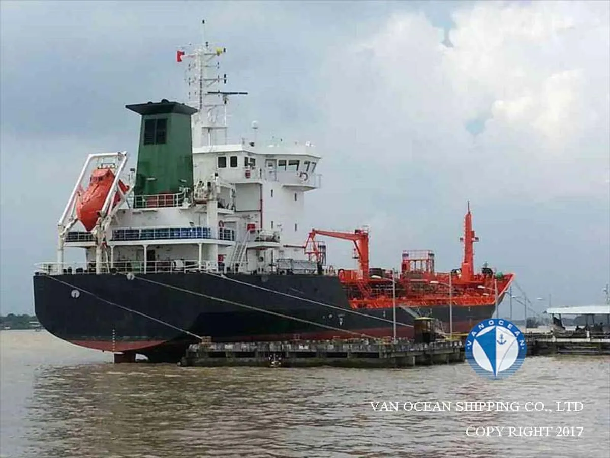 Tàu chở dầu/hóa chất để bán