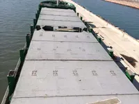 Tàu container để bán