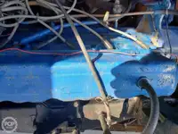 Tàu chế biến cá để bán