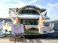 Tàu chở khách để bán