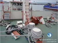 Tàu kéo lưới để bán