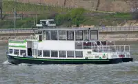 Tàu du lịch để bán