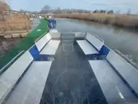 Tàu phà để bán
