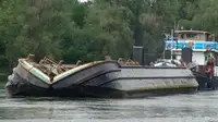 Xà lan rao bán