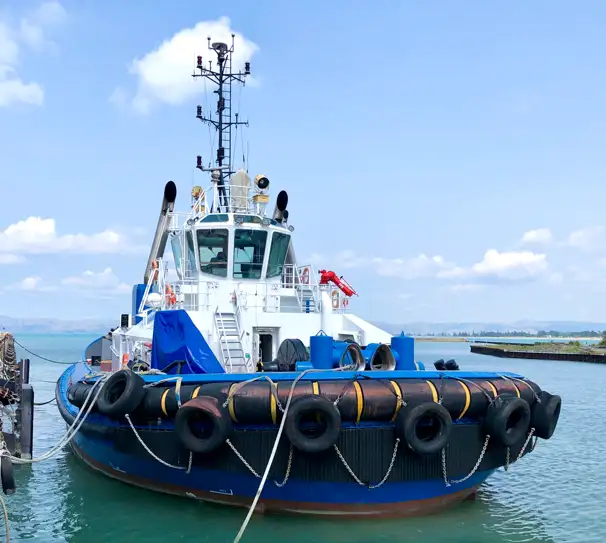 Tàu kéo để bán